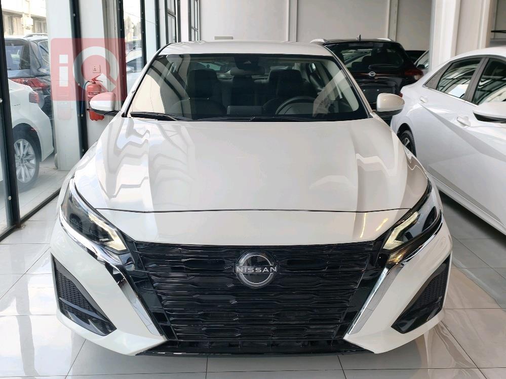 نيسان ألتيما